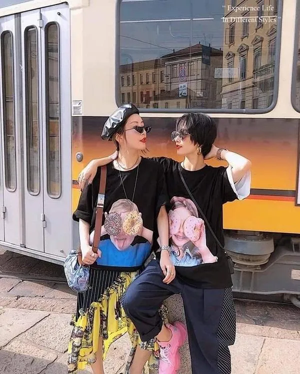 Cách phối đồ với áo thun unisex in hình biểu cảm em bé cho nam và nữ