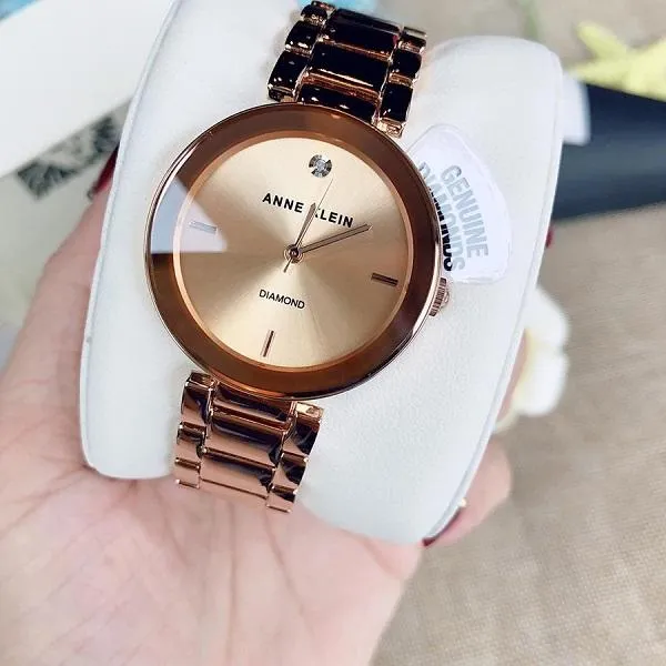 Top 20+ mẫu đồng hồ đeo tay nữ đẹp món quà 8/3 ngọt ngào và ý nghĩa