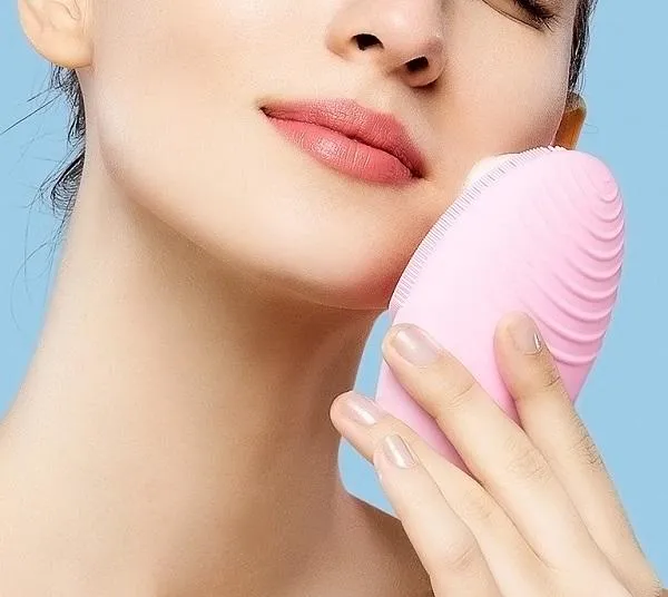 Review 3 màu máy rửa mặt Foreo Luna 3 có công dụng riêng cho từng loại da