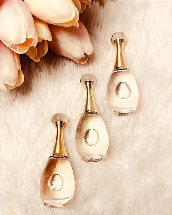 Top những chai nước hoa nhóm hương Floral Fruity - hoa cỏ trái cây rất thơm đang bán chạy - 8