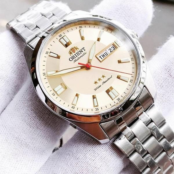 Top 7 hãng đồng hồ nam hàng hiệu giá rẻ từ 2 đến 3 triệu đồng được mua nhiều