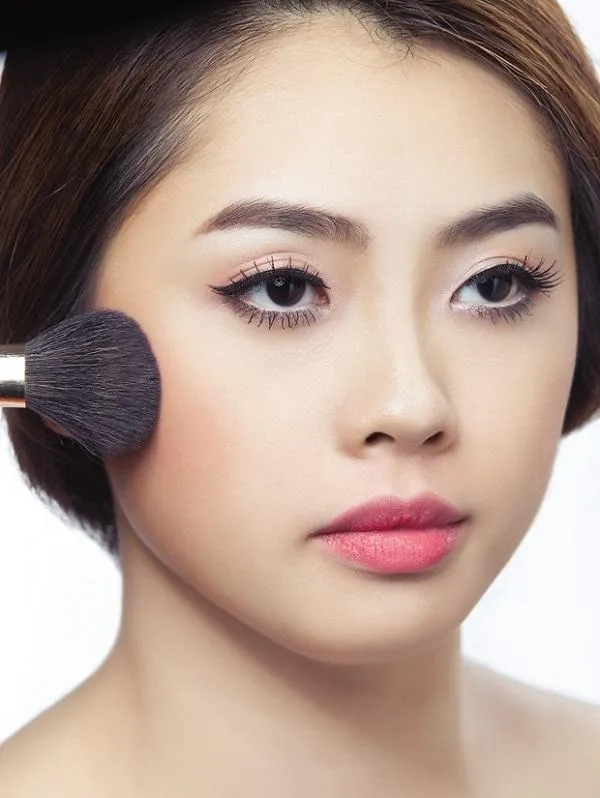[HƯỚNG DẪN] Tất tần tật về trang điểm đánh má hồng cho nàng thêm xinh