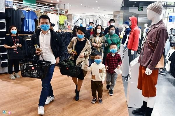 [HOT] Giảm giá toàn bộ sản phẩm Uniqlo dịp khai trương tại Vua Hàng Hiệu - 3