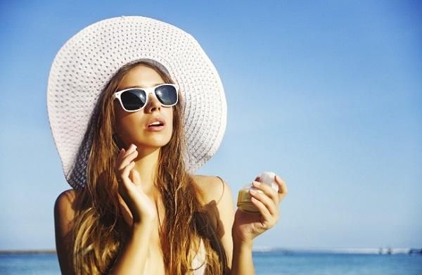 Bạn đã biết cách chọn mắt kính mát chống tia UV chất lượng và thời trang?