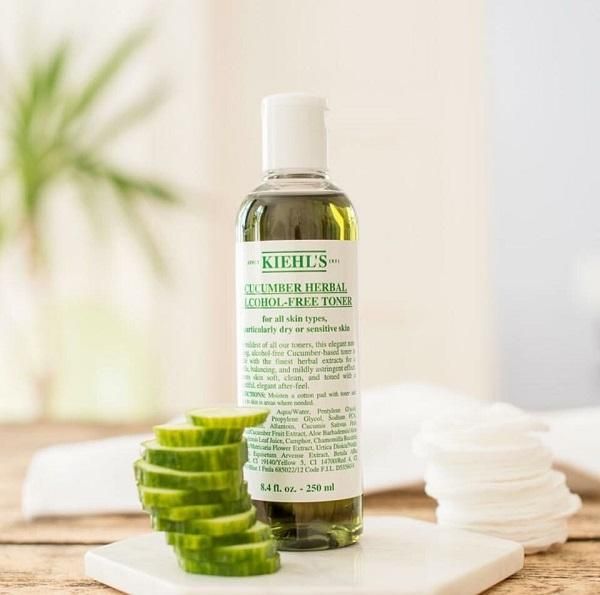 Review 11 loại nước hoa hồng cho da dầu mụn nhạy cảm “đáng đồng tiền bát gạo”