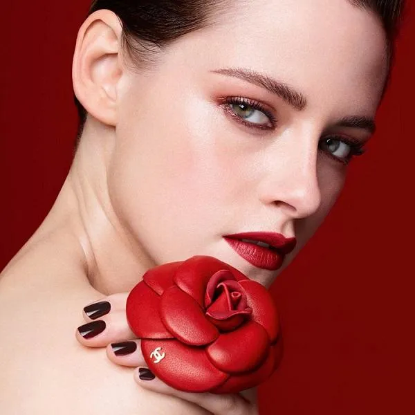 Nàng đã có son Chanel Rouge Allure Camélia Limited –Phiên bản hoa trà cực sang chưa? - 1