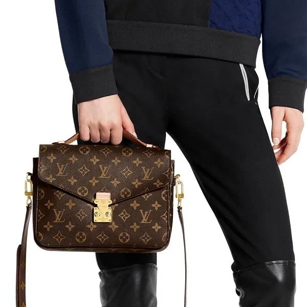 Giá bán các mẫu túi xách nữ Louis Vuitton chính hãng trendy 2025 - 6