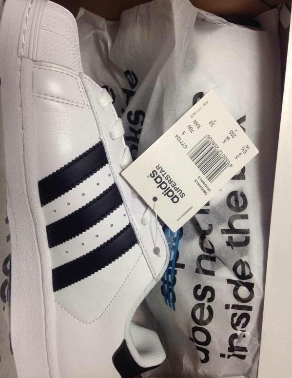 Giá bán giày Adidas Superstar và 7 cách nhận biết hàng chính hãng rất đơn giản
