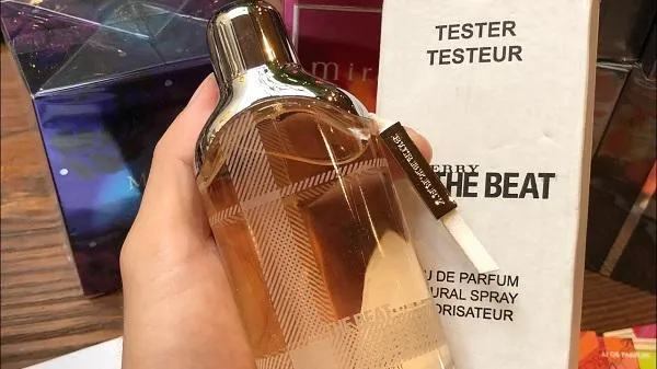 5 cách nhận biết kiểm tra nước hoa Burberry chính hãng đơn giản chuẩn xác - 4