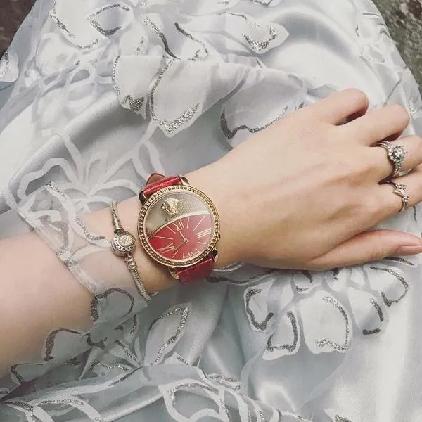 Đồng hồ Versace nữ giá bao nhiêu? Cách nhận biết hàng chính hãng thật giả chuẩn xác