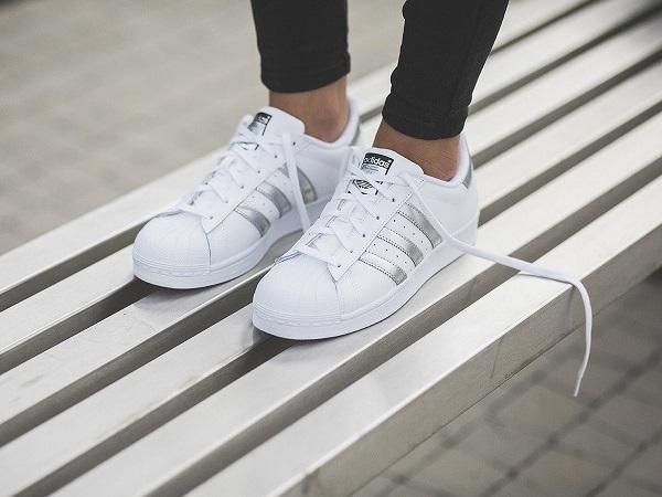 Giá bán giày Adidas Superstar và 7 cách nhận biết hàng chính hãng rất đơn giản