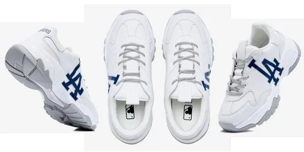 9 đôi giày thể thao sneaker nữ độn đế màu trắng HOT và trendy năm nay