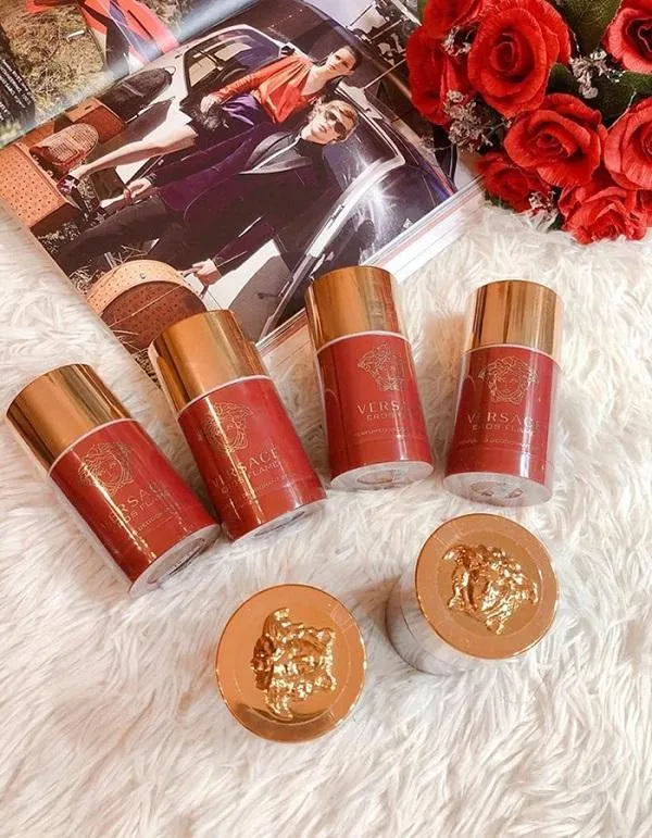 Top 3 lăn khử mùi Versace hương nước hoa cho chàng thêm tự tin và quyến rũ - 4