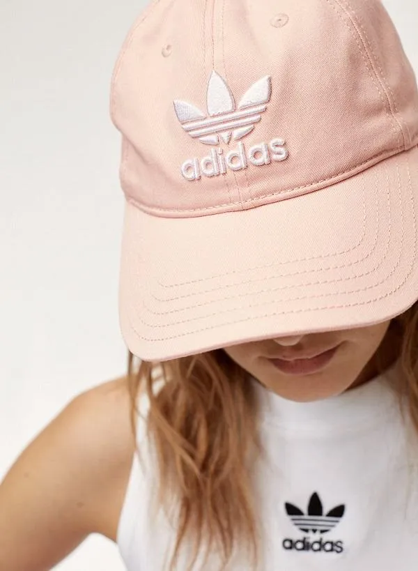 Mũ lưỡi trai Adidas chính hãng giá bao nhiêu? Địa chỉ mua uy tín giá tốt