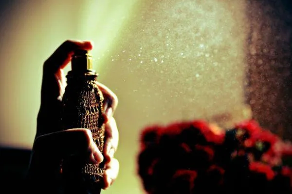 Nồng độ nước hoa là gì? Nhận biết EDT, EDP, Cologne