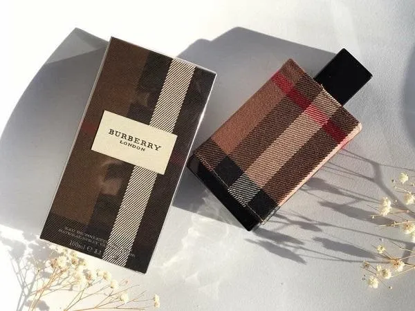 Top 7 chai nước hoa nam Burberry mang hương thơm mạnh mẽ, thời thượng và quyến rũ