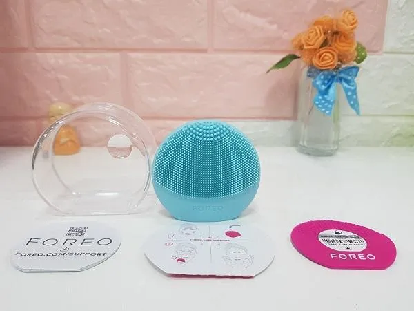Máy rửa mặt Foreo Luna Play Plus vừa tốt vừa giá cả cạnh tranh định phải mua dùng