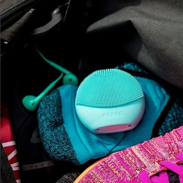 Máy rửa mặt Foreo Luna Play Plus vừa tốt vừa giá cả cạnh tranh định phải mua dùng