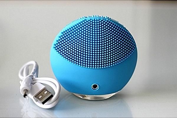 So sánh review máy rửa mặt Foreo Mini 3 và Foreo Play Plus