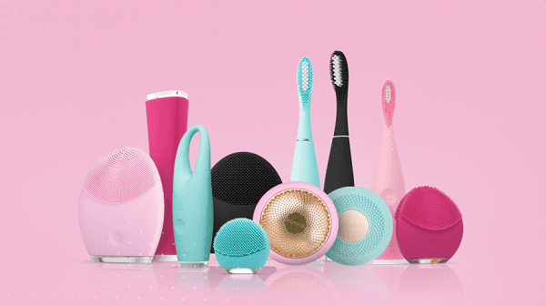 So sánh review máy rửa mặt Foreo Mini 3 và Foreo Play Plus