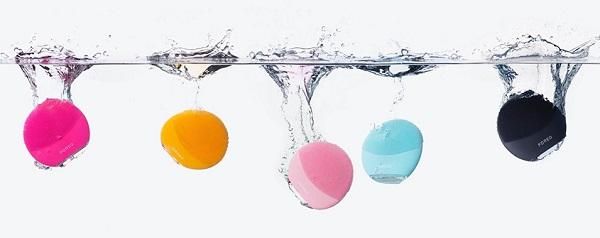 So sánh review máy rửa mặt Foreo Mini 3 và Foreo Play Plus