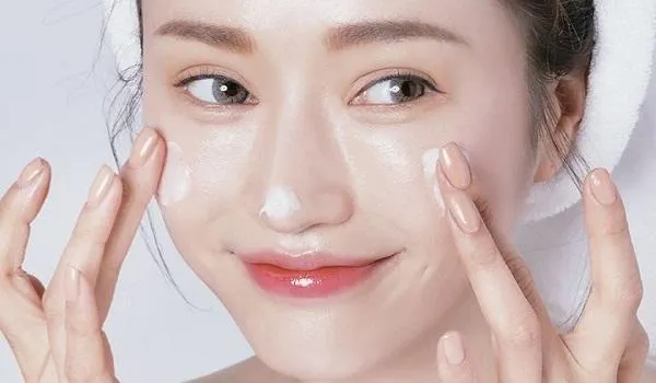 Sữa dưỡng emulsion là gì? Top 7+ bộ sữa dưỡng da Hàn Quốc cao cấp nổi tiếng - 1