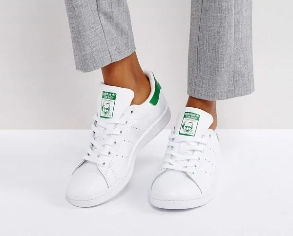 Giải đáp nên mua giày Nike hay Adidas là phù hợp cho bạn