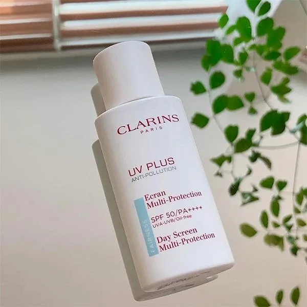 Top 7 loại kem chống nắng Clarins bán chạy thân thiện với làn da nên dùng - 5