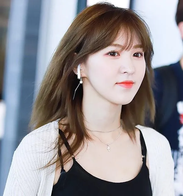 Review các màu Son Gucci Rouge À Lèvres Satin Lipstick vô cùng đẹp mua nhiều hiện nay