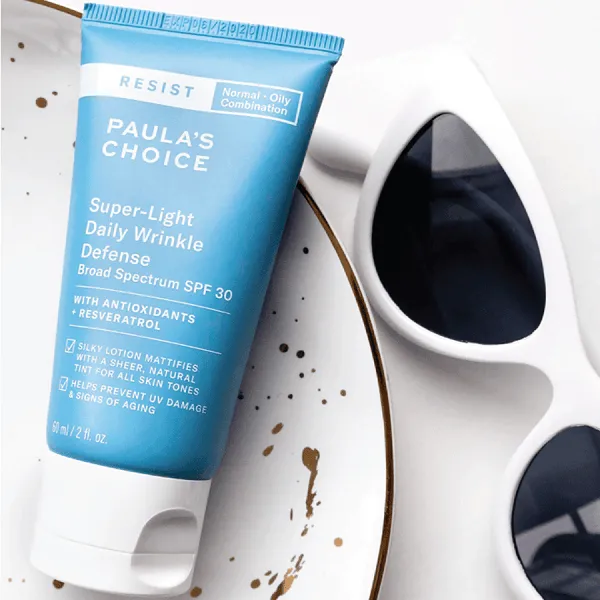 Review top 7 kem chống nắng SPF 30 dùng cho da dầu mụn nhạy cảm