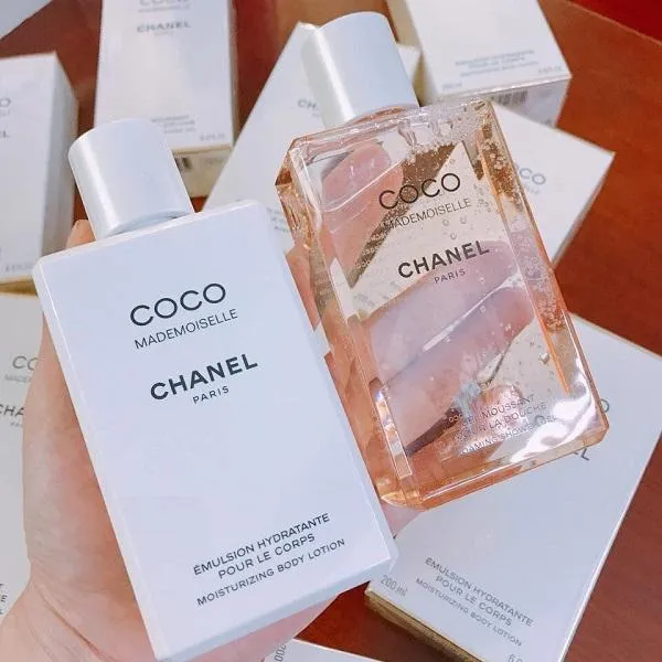 Review dưỡng thể nước hoa Chanel và cách dùng đúng uy tín - 4