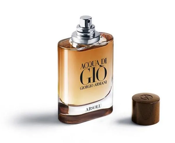 Top 5 chai nước hoa Giorgio Armani cho nam chinh phục mọi khứu giác