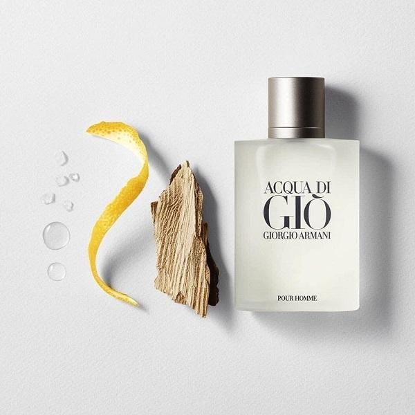 Top 5 chai nước hoa Giorgio Armani cho nam chinh phục mọi khứu giác