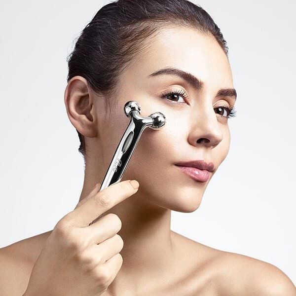 Review công dụng và cách dùng Refa Carat Face cây lăn massage mặt của hãng MTG - 17