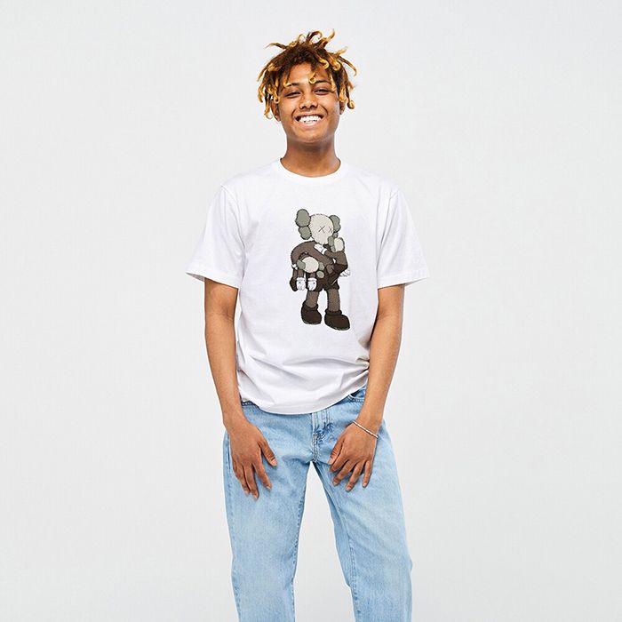 Áo Phông Kaws x Uniqlo UT Họa Tiết Nâu Cho Mùa Hè Size M - Thời trang - Vua Hàng Hiệu