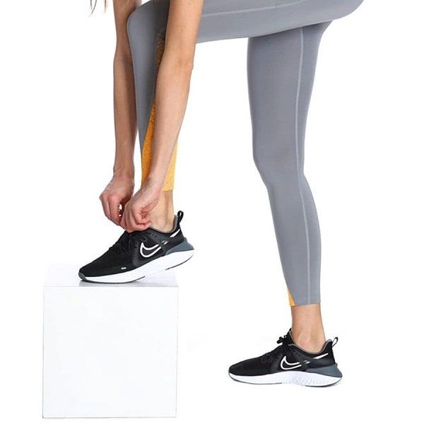 Giày Nike chính hãng giá bao nhiêu và các mẫu giày Nike đang thịnh hành