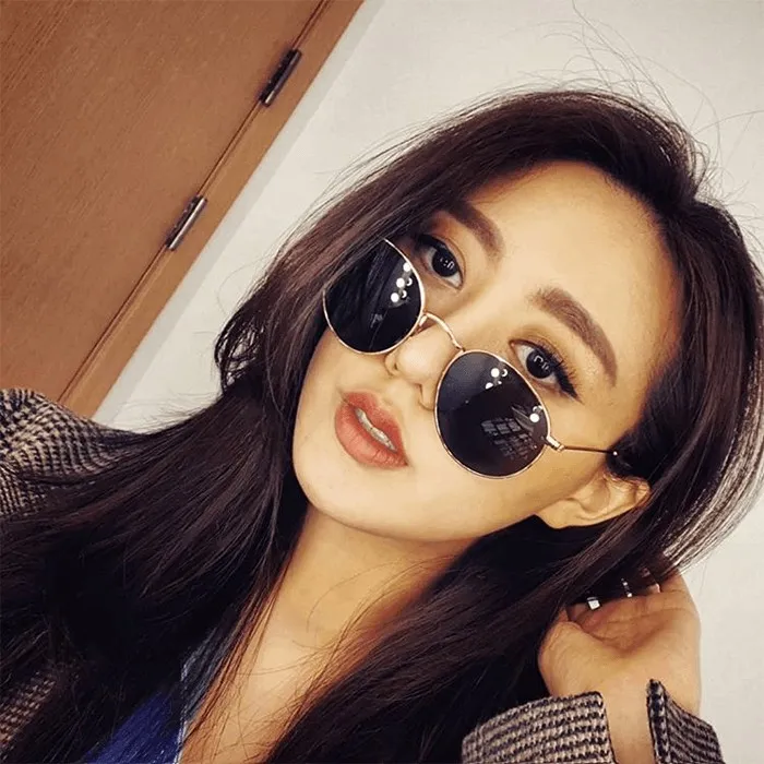 10 mẫu kính mát Rayban unisex cho cả nam và nữ dẫn đầu xu hướng hiện nay