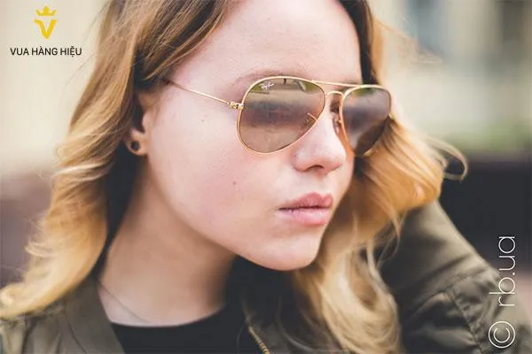 10 mẫu kính mát Rayban unisex cho cả nam và nữ dẫn đầu xu hướng hiện nay