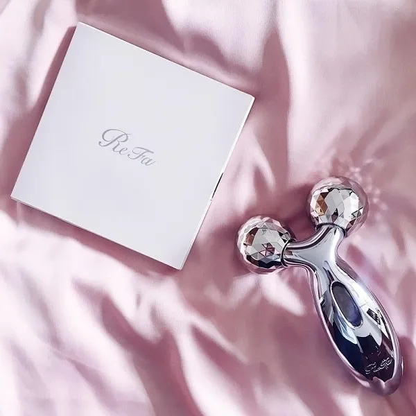 Review công dụng và cách dùng Refa Carat Face cây lăn massage mặt của hãng MTG - 1