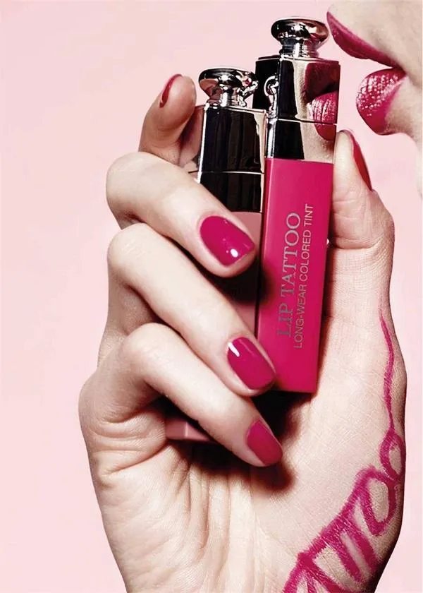 Review chi tiết son Dior Addict Lip Tattoo trendy và địa chỉ mua uy tín giá tốt