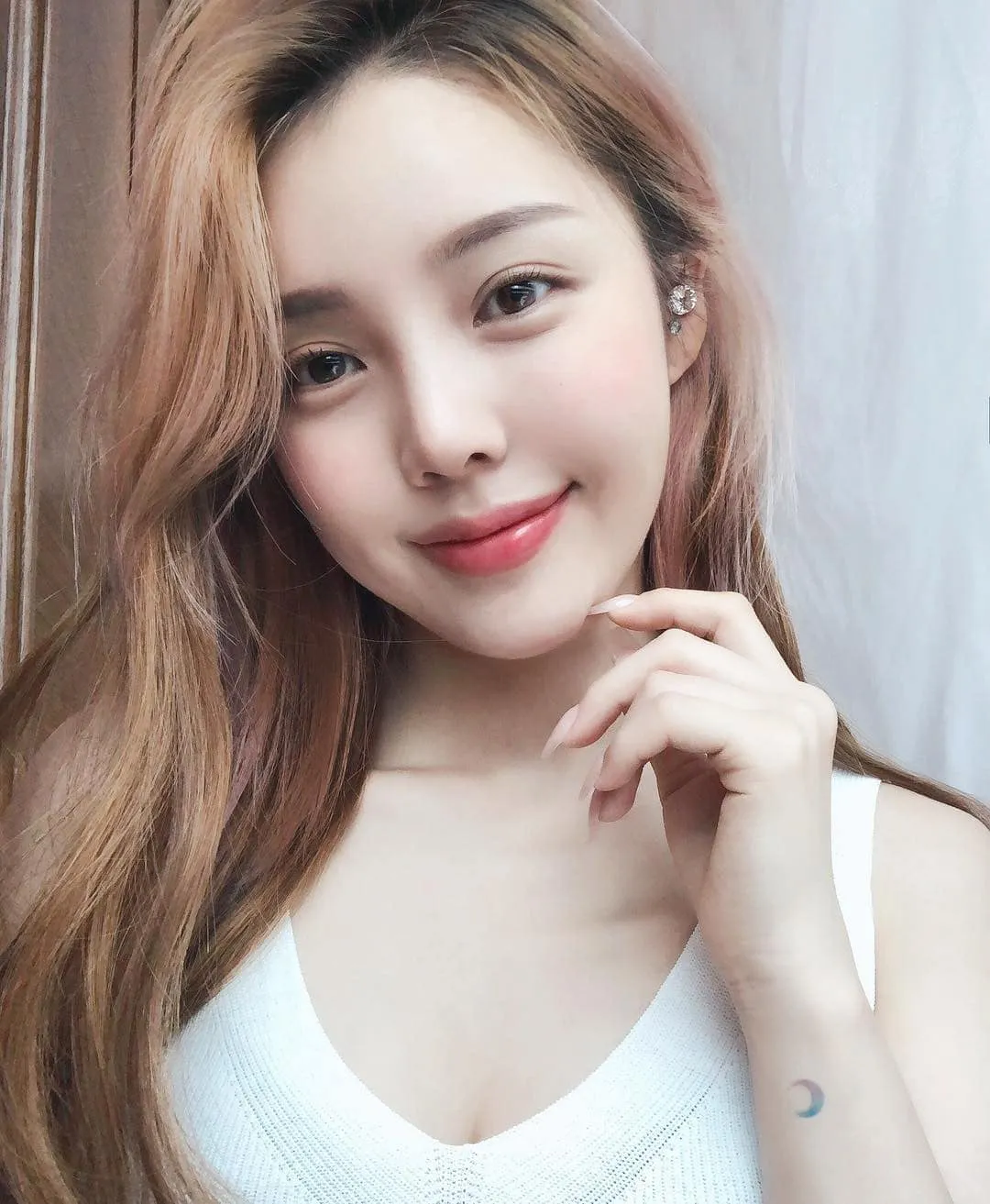 Son màu hồng san hô là gì? Top 9 thỏi son hồng san hô cao cấp đang hot - 1