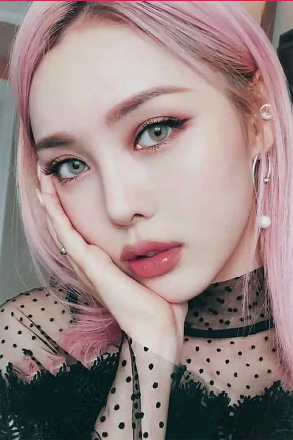 Giá son Chanel chính hãng trendy và top 20 màu son Chanel sang chảnh - 29