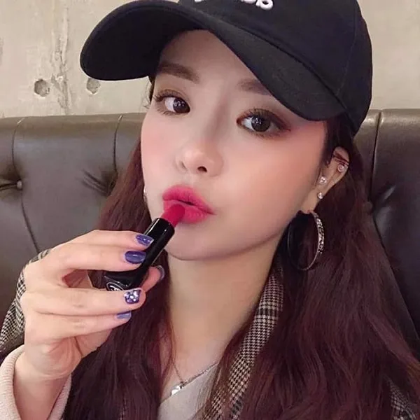 Giá son Chanel chính hãng trendy và top 20 màu son Chanel sang chảnh - 10