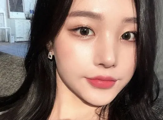 Son màu hồng san hô là gì? Top 9 thỏi son hồng san hô cao cấp đang hot - 10