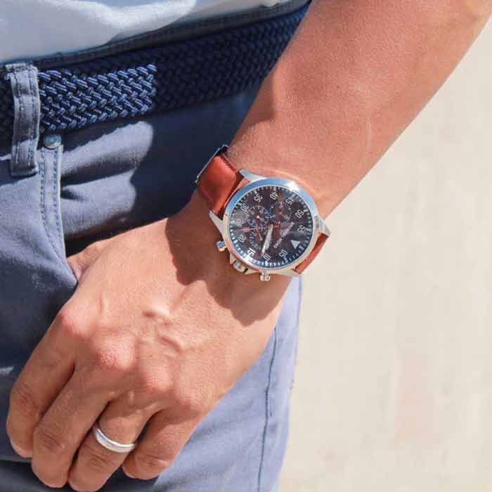 Đồng hồ Michael Kors của nước nào? Giá bao nhiêu? Chất lượng có tốt không?