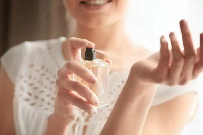 Cách kiểm tra hạn sử dụng của nước hoa và hướng dẫn bảo quản lâu dài