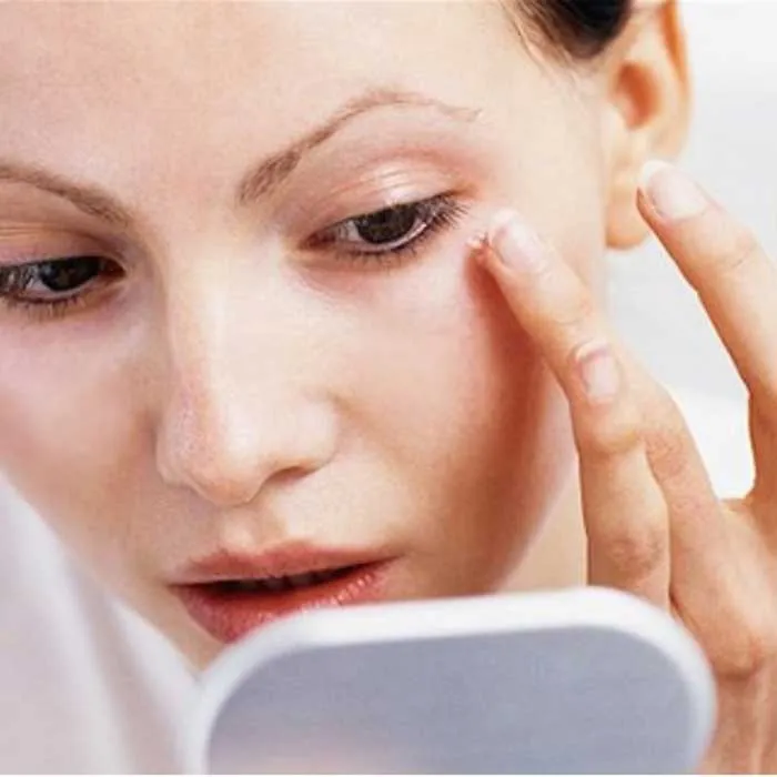 Top 13 kem dưỡng da mắt được nhiều khách hàng yêu thích hiện nay cho da căng mịn trẻ đẹp