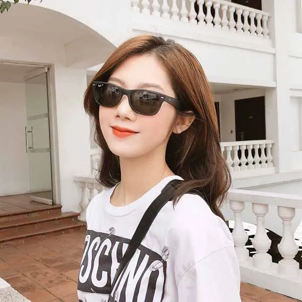 Mặt Tròn Đeo Kính Gì? 7 Mẫu Kính Hợp Với Nam/Nữ Mặt Tròn