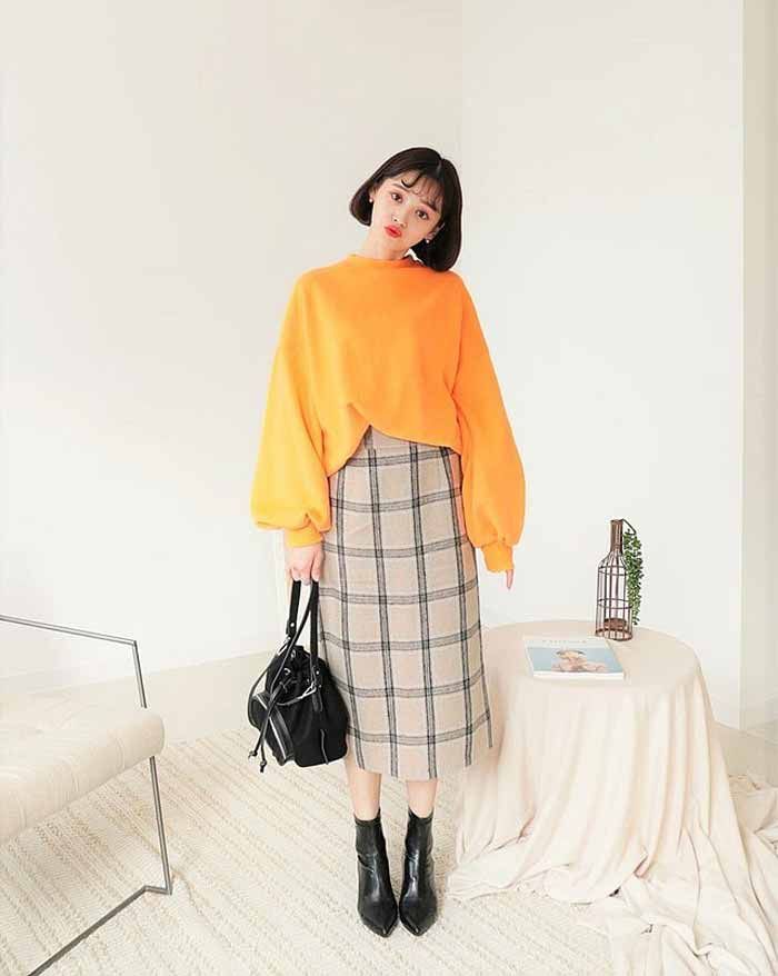 15 cách phối đồ cho chân váy len mặc với áo gì là chuẩn đẹp