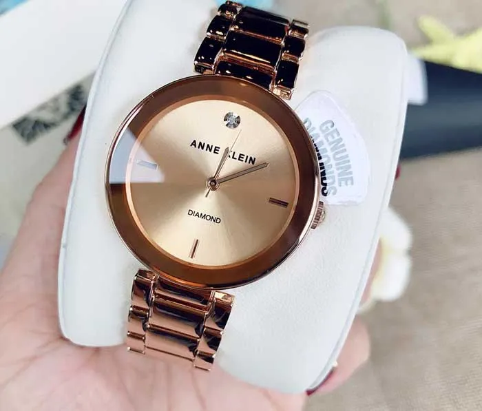 Đồng hồ Anne Klein của nước nào? Giá bao nhiều? Mua ở đâu uy tín